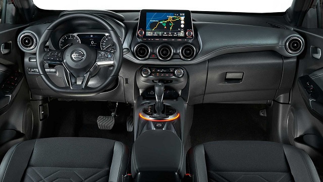 2020 Nissan Juke interior