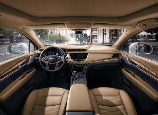 2022 Cadillac XT5 interior
